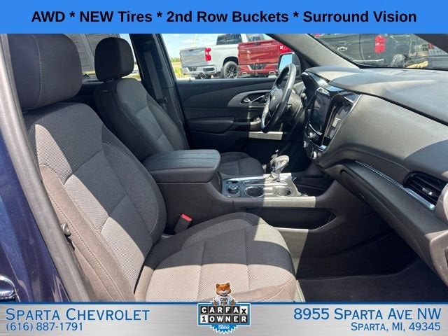 2023 Chevrolet Traverse LT Cloth