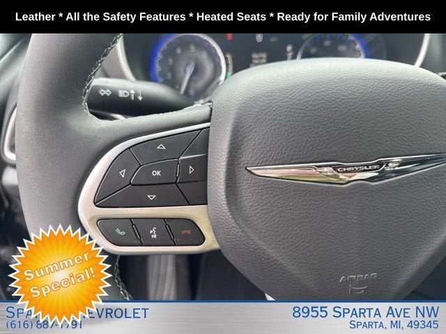 2025 Chrysler Pacifica Select