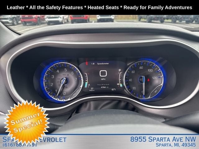 2025 Chrysler Pacifica Select