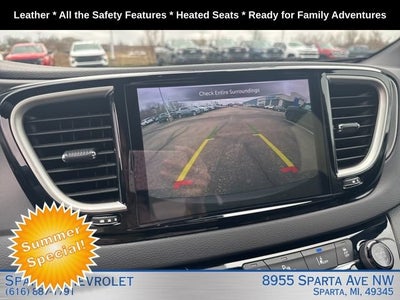 2025 Chrysler Pacifica Select