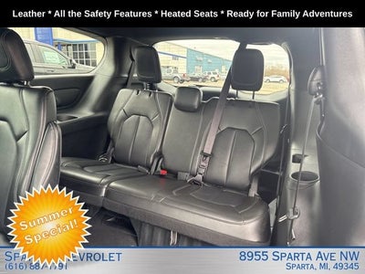 2025 Chrysler Pacifica Select