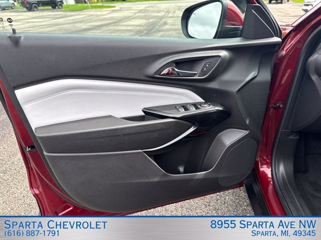 2025 Chevrolet Trax LT FWD