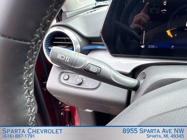 2025 Chevrolet Trax LT FWD