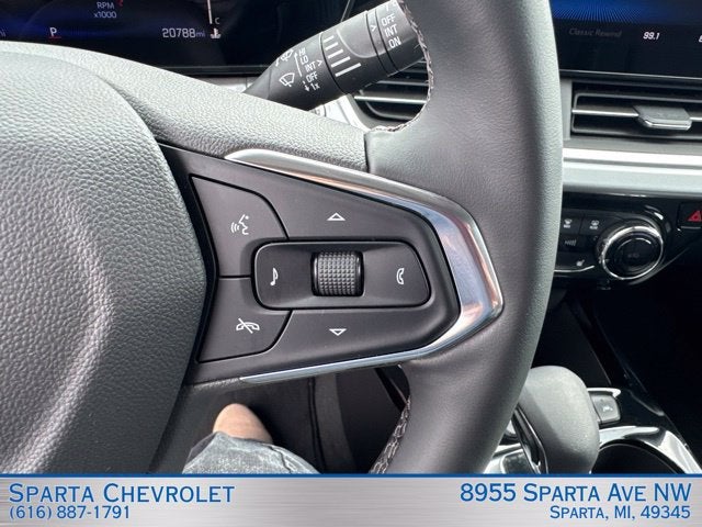 2025 Chevrolet Trax LT FWD