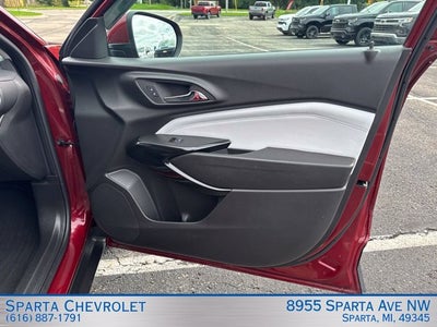 2025 Chevrolet Trax LT FWD