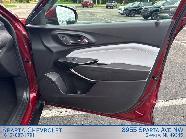 2025 Chevrolet Trax LT FWD